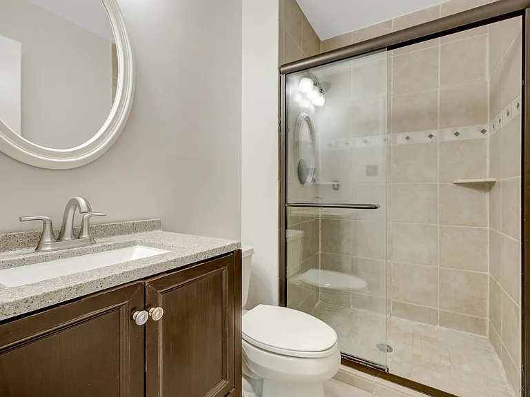 12607 Glenbrooke Woods Dr — Photo 23