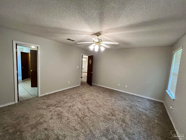 9046 Caribbean Dr — Photo 17