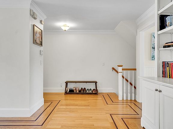 3rd image of 34 N Main St APT 3