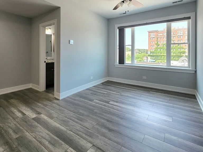 5228-34 S Blackstone / 1424-28 E 53rd St — Photo 25