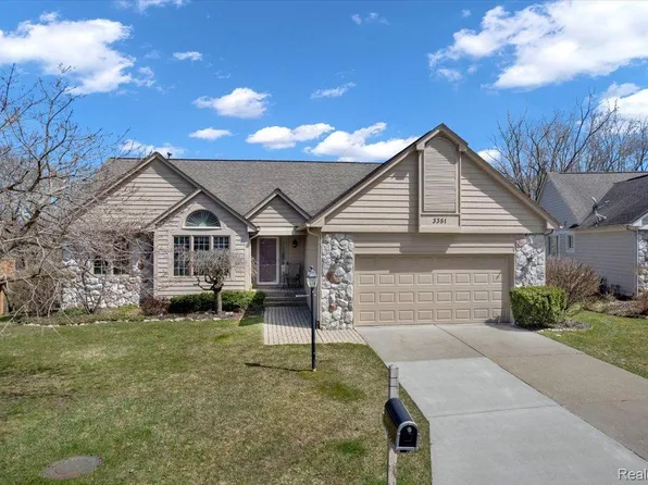 3351 Fairgrove Ter, Rochester, MI 48309