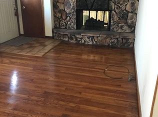 1412 Beach Rd, McHenry, IL 60050