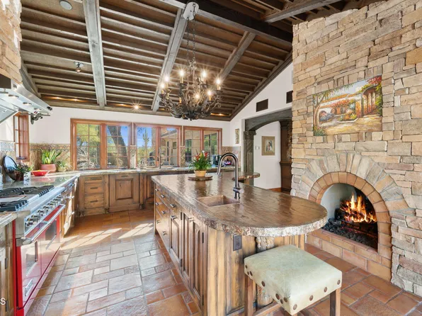 35035 N WHILEAWAY Road, Carefree, AZ 85377