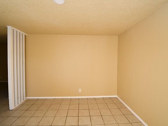 3rd image of 43 Calle Loma Parda NW