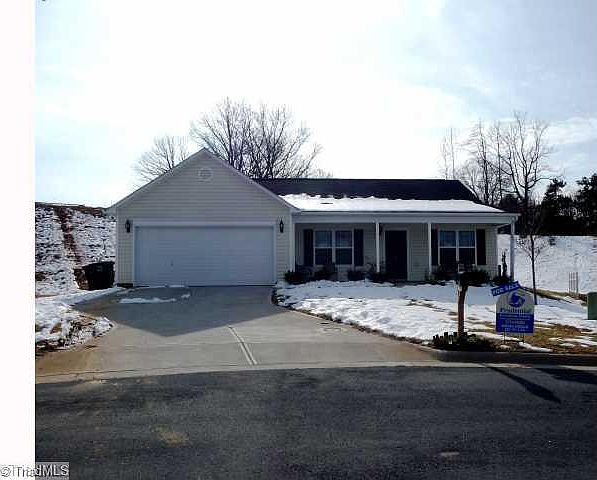1st image of 7 Burkedale Ct