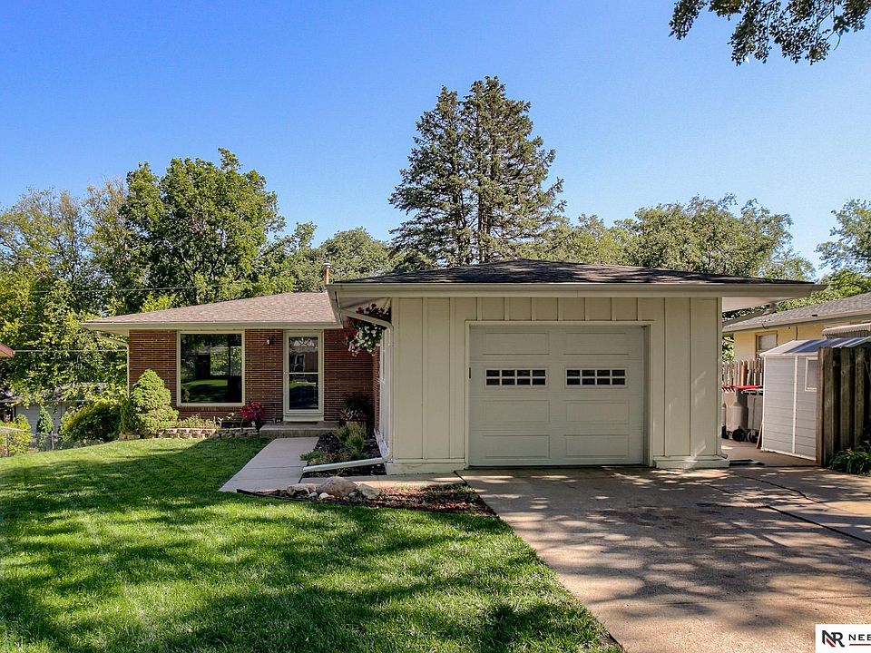 1st image of 1449 W Avon Ln