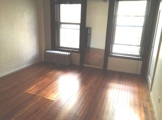 433 W 44th St #3R, New York, NY 10036