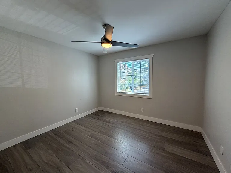3250 Oneal Cir #B25 — Photo 11
