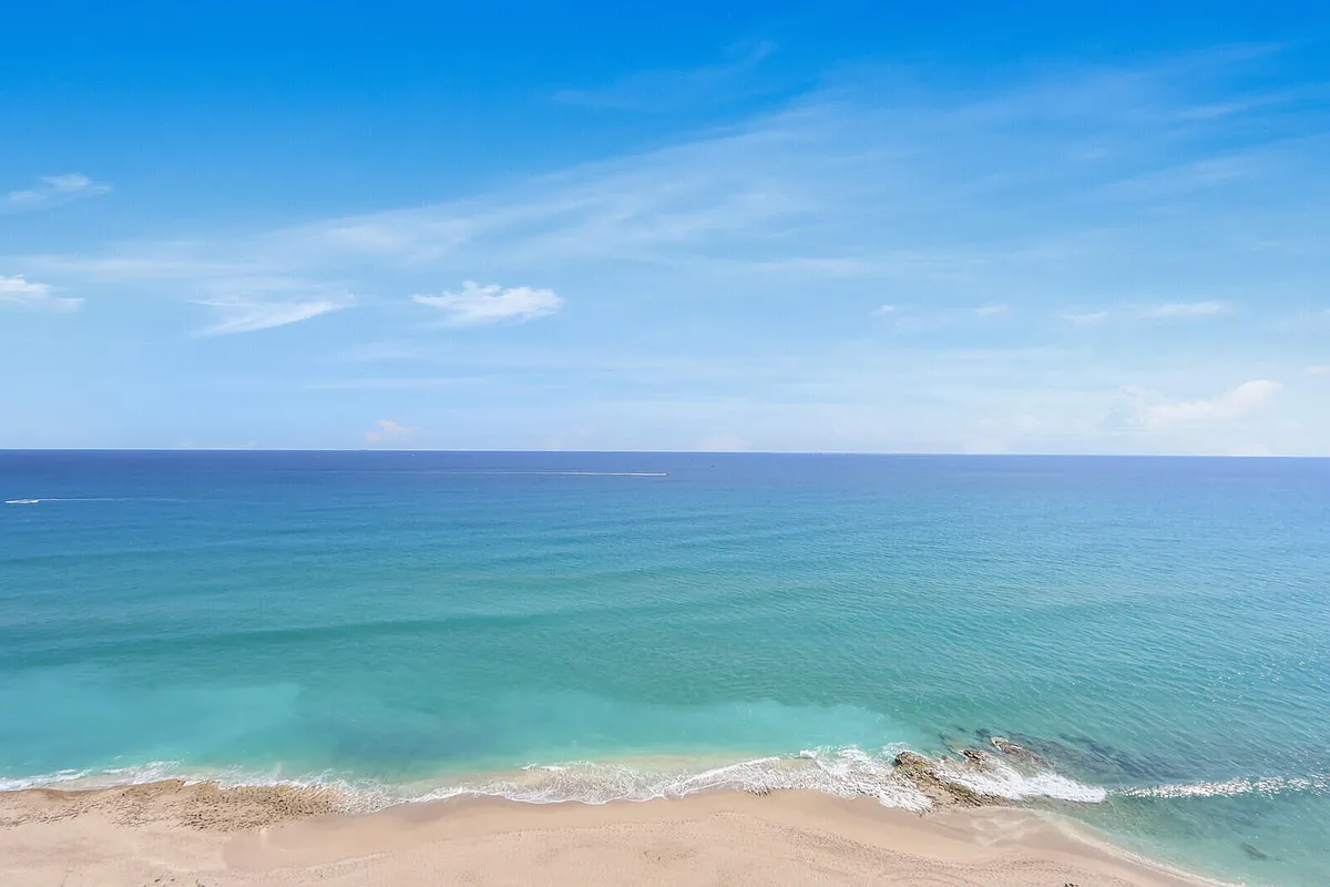 Building Photo - 4000 N Ocean Dr #1702