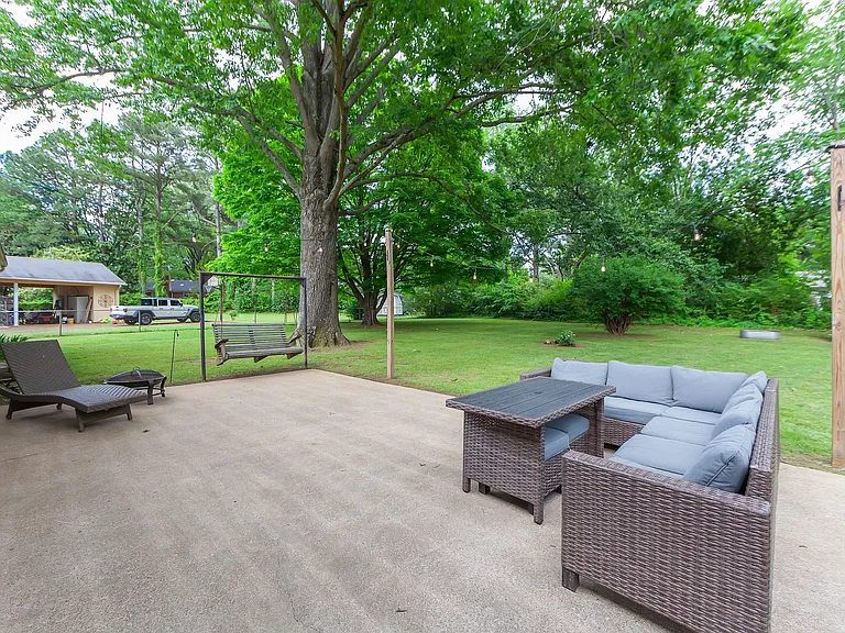 128 Laurie Cir — Photo 26