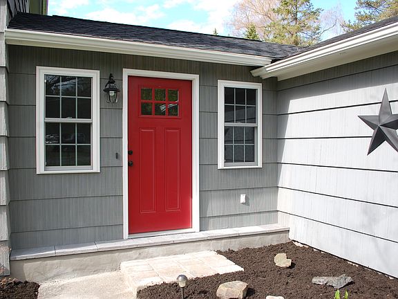 5th image of 7 Burt Ln