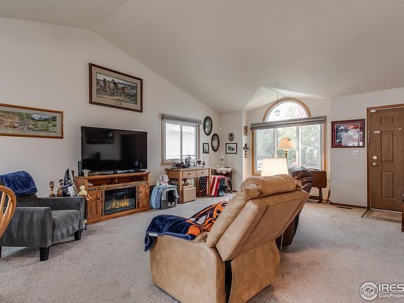 5th image of 982 S Edinburgh Dr