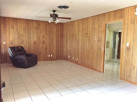 2nd image of 1375 Coral Ct