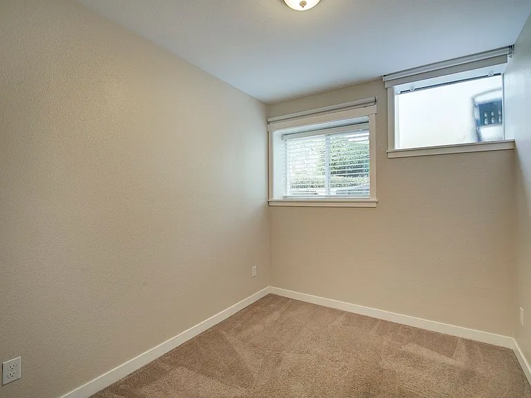 9840 NE 116th Street — Photo 28