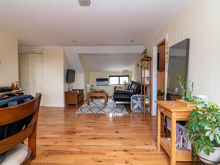 57 Parsons St #2 — Photo 6