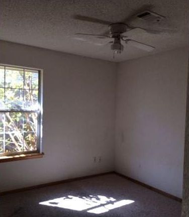 5th image of 13216 Almond Dr