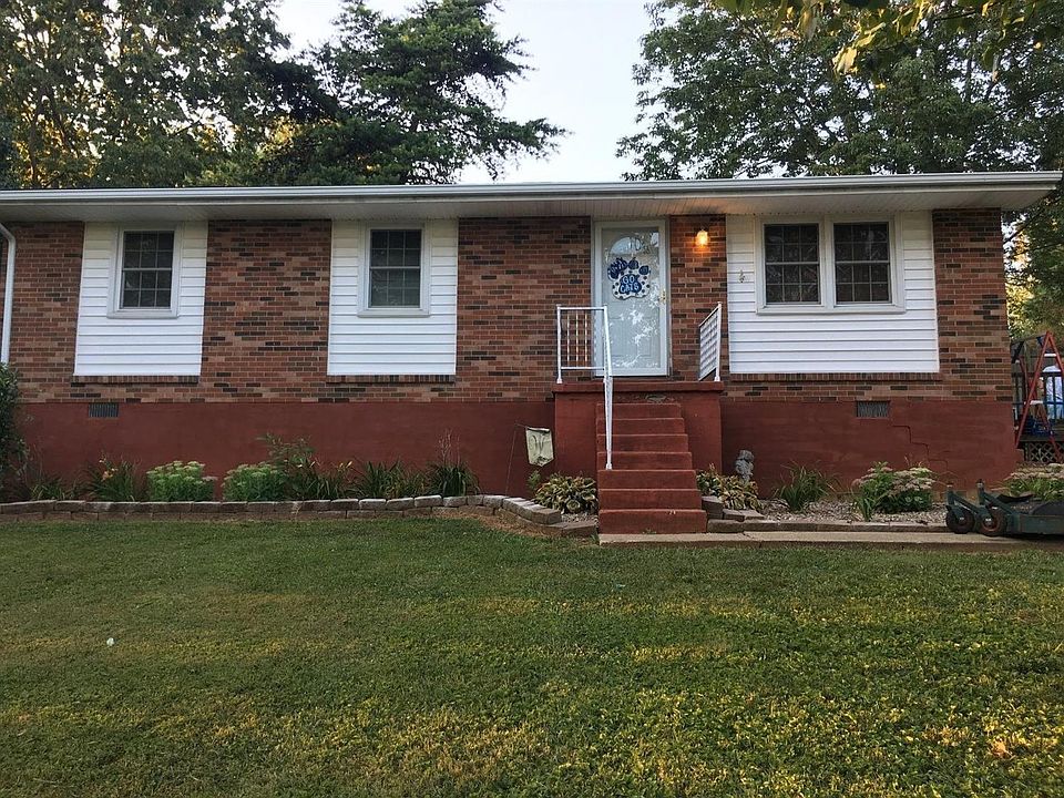 1st image of 365 Ashgrove Dr