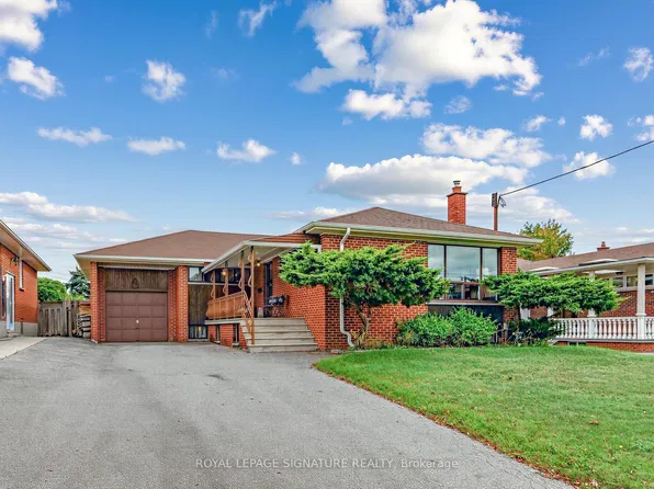 31 Diana Dr, Toronto, ON M3M 2W2