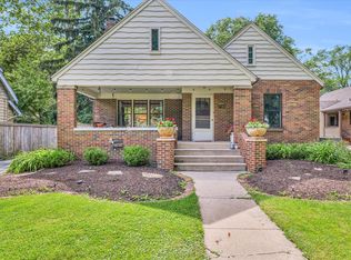 711 S Lynn St, Champaign, IL