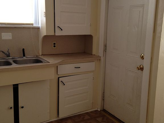 4th image of 2199-2201 Cleveland Ave