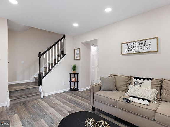 4th image of 303 Thayer Ct