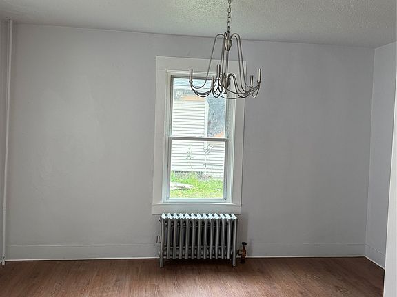 3rd image of 3 Parsons Ave #1