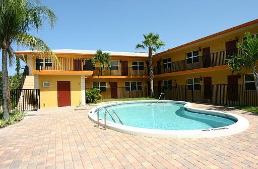 1st image of 660 NE 11th Ave APT 202