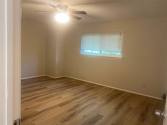 5th image of 3862 Willow Springs Ln