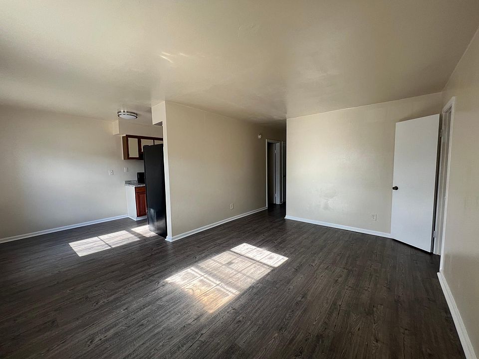 2nd image of 424 W 34th St APT 1