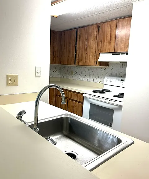 130 Jasmine Woods Ct #11D — Photo 7