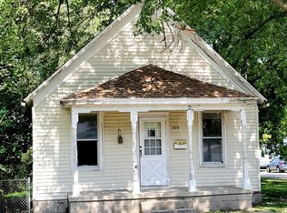 628 Omaha Ave, Lincoln, IL 62656