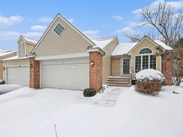 37 Willow Pond Dr E, Saginaw, MI 48603