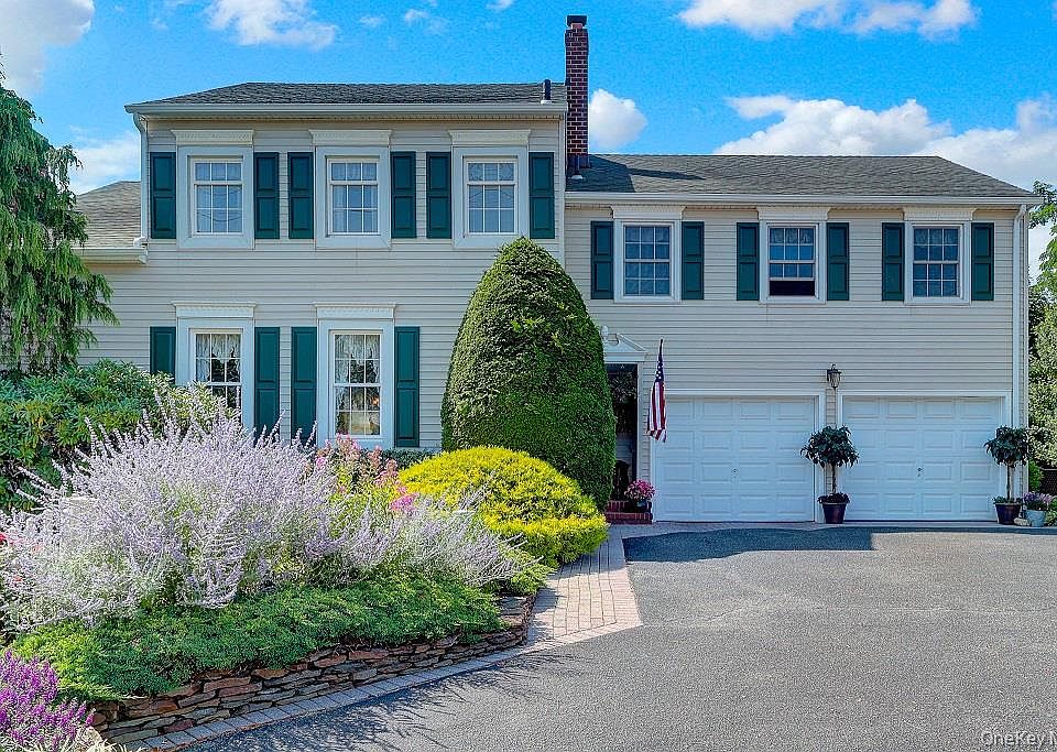 1st image of 4394 Merrick Road