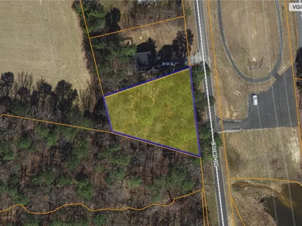 308 Crump Dr, Ruther Glen, VA 22546