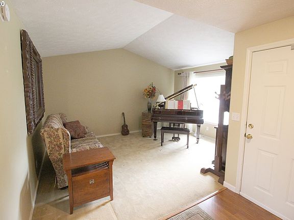5th image of 1842 SE 60th Ave