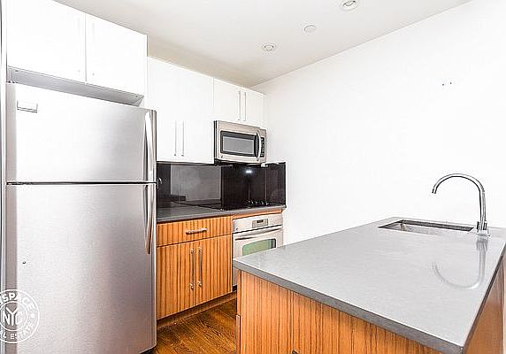 3rd image of 1209 Dekalb Ave APT 101
