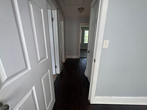 5th image of 918 9th Ave SE