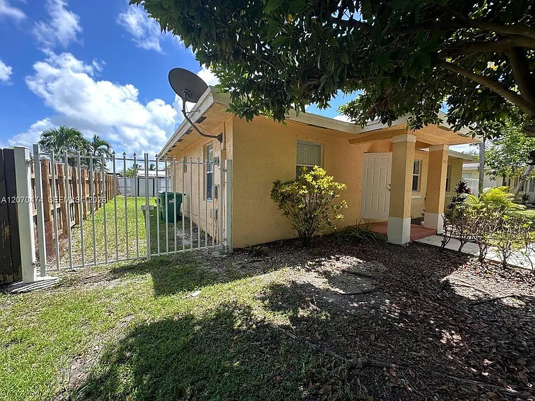 14152 SW 291st Ter — Photo 2