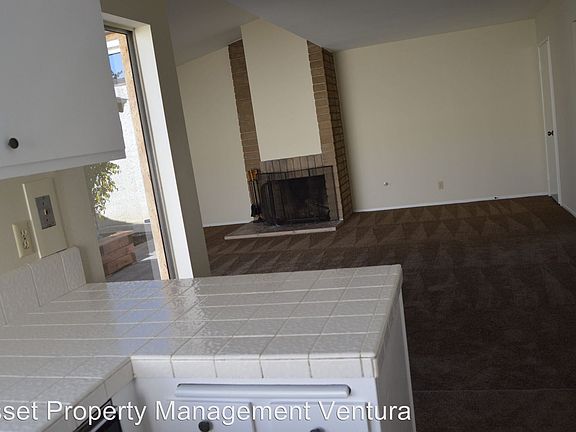 5th image of 6250 Mockingbird St