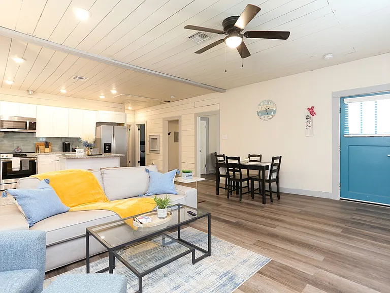 1007 Avant Ave — Photo 10