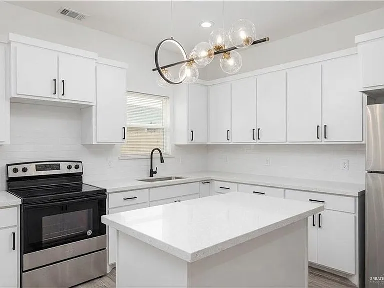 2206 Taxco Ct #1 — Photo 4