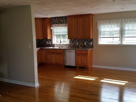 5th image of 5933 Dogwood Ave