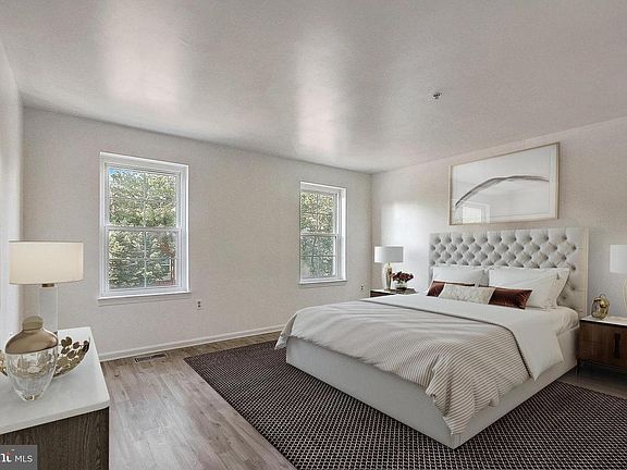 Bedroom #1(2nd floor)