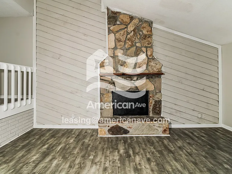 6620_003_wm_-_living_room_13231785.jpg