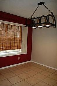 3rd image of 2706 Parkview Dr