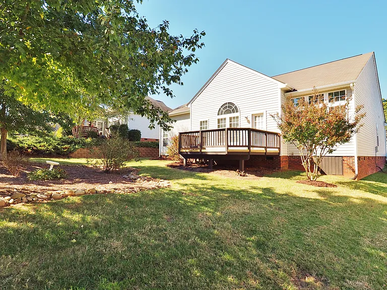 6860 Lakecrest Ct — Photo 28