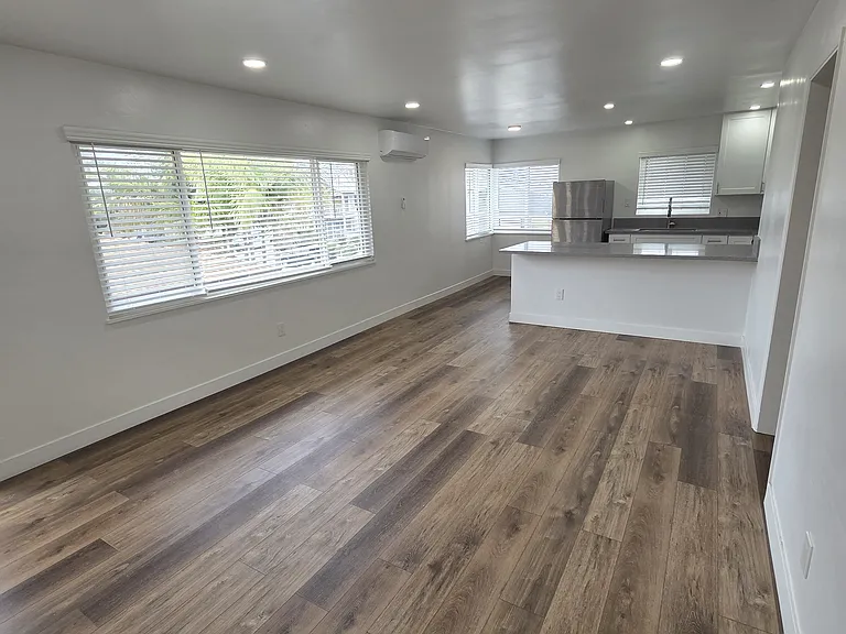 4493 48th St #5 — Photo 3