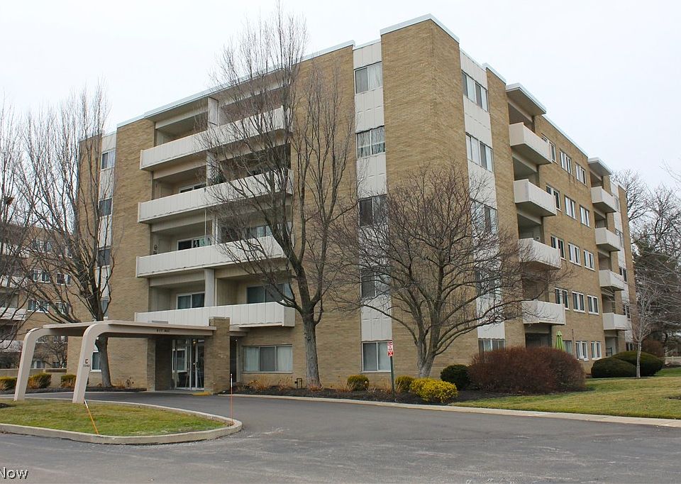 1st image of 2089 Wooster Rd #43