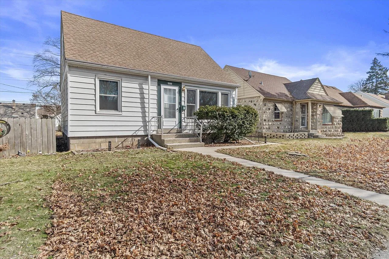 4864 North 21st STREET photo 1