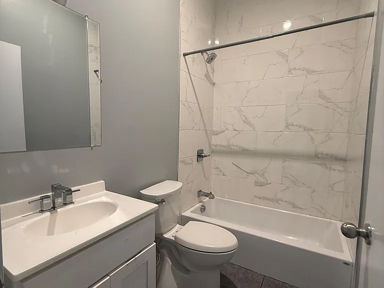 98 Clinton Ave #B402 — Photo 4